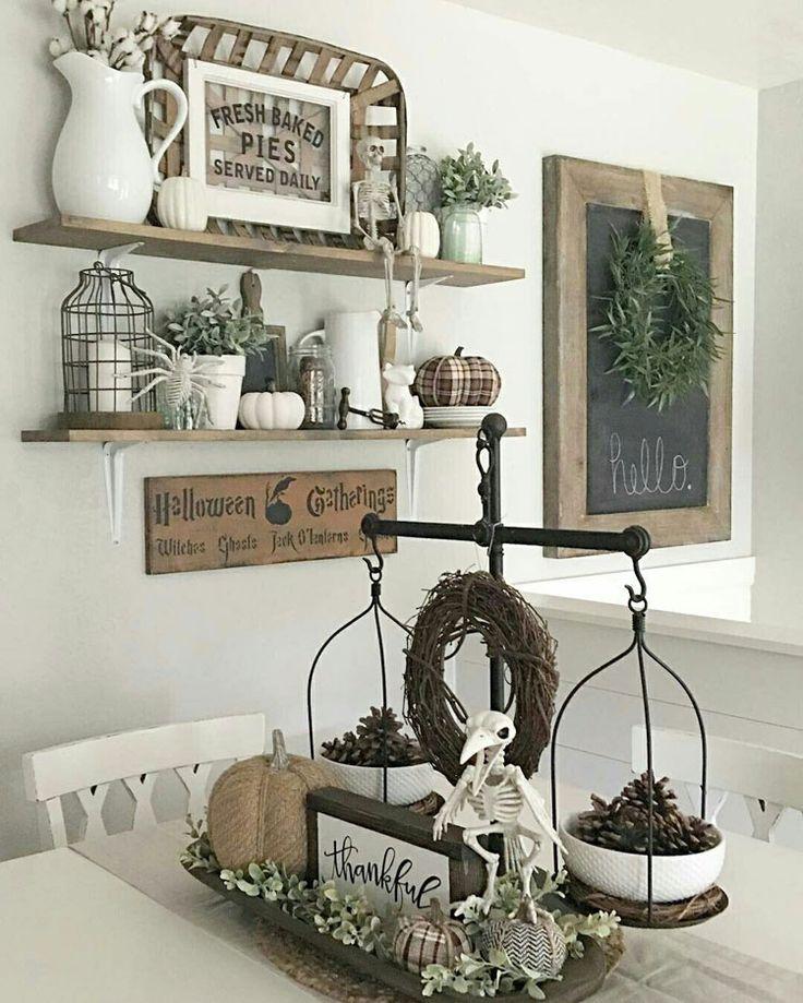 Rustic wall⁢ decor ‌that ‌tells​ a story in your country kitchen