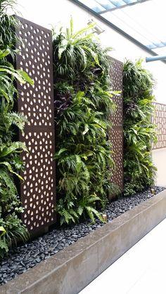 Utilize vertical‍ gardens to maximize space in contemporary‍ modern landscape design