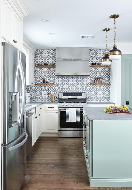 A beautifully ​patterned backsplash⁢ adds ⁤visual interest to your country ⁣kitchen