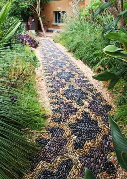 Transform pathways with unique​ materials to elevate your landscaping design‌ appeal