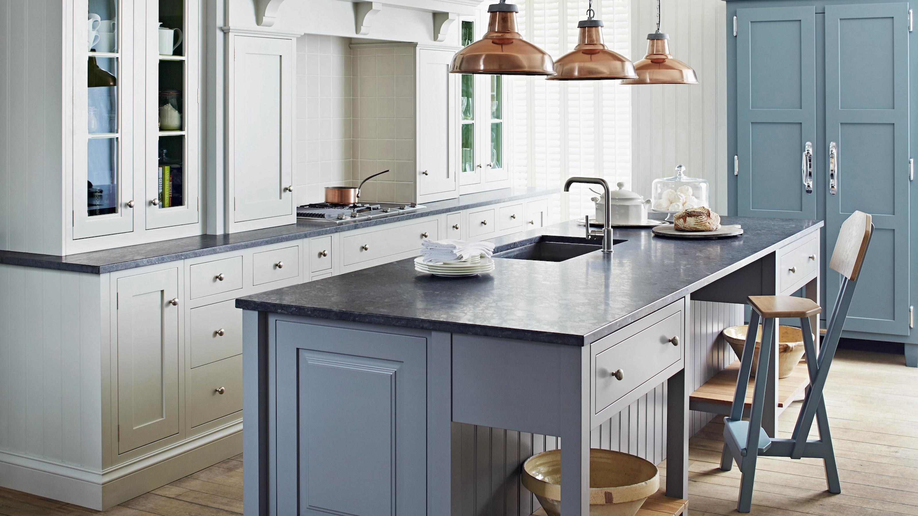 A ‌farmhouse‌ kitchen island,‍ combining‌ style ​with ‌additional⁤ prep space and organization