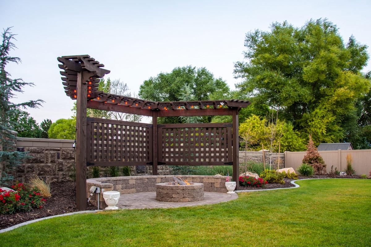 Create a focal point like an arbor or trellis​ in your ​landscaping design