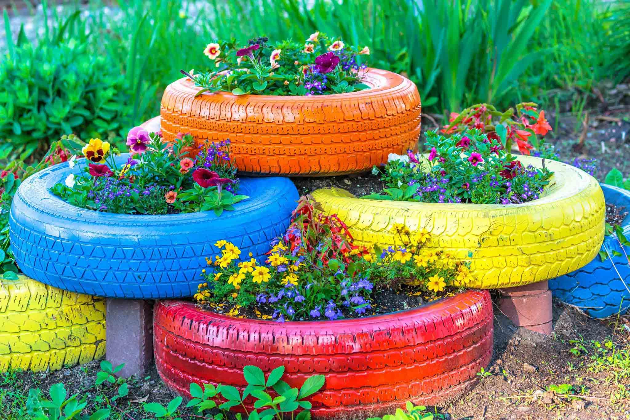 Recycled ⁣materials enhance sustainability and ‍creativity in your Landscaping Design