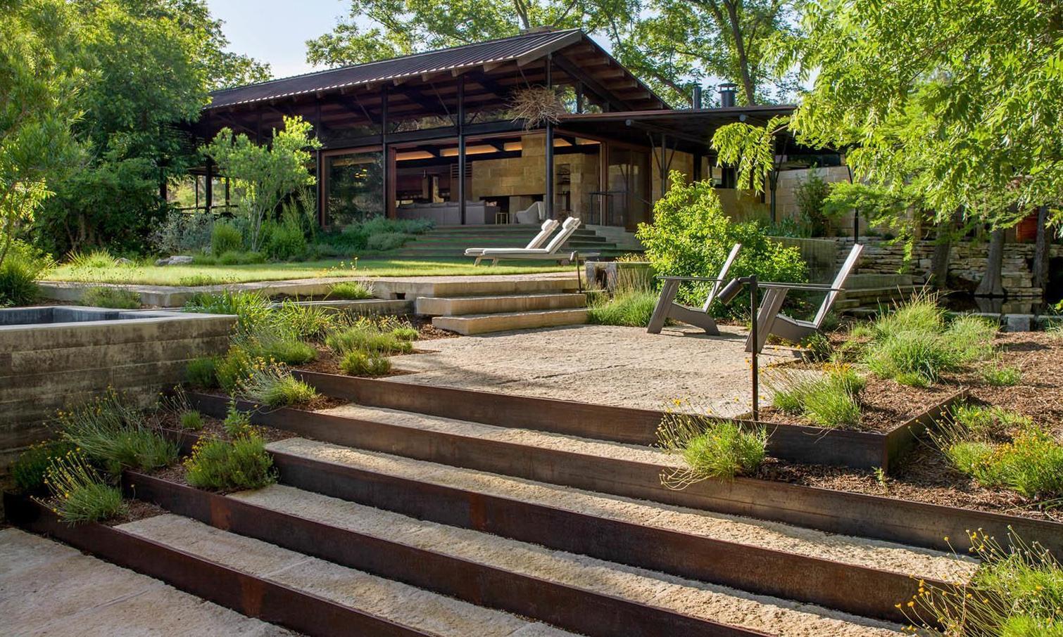 Utilize native plants for sustainable ⁣and⁣ low-maintenance modern landscape design