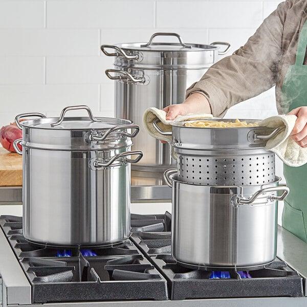 Heavy-duty pots and pans withstand the intensity⁢ of an industrial ⁣kitchen