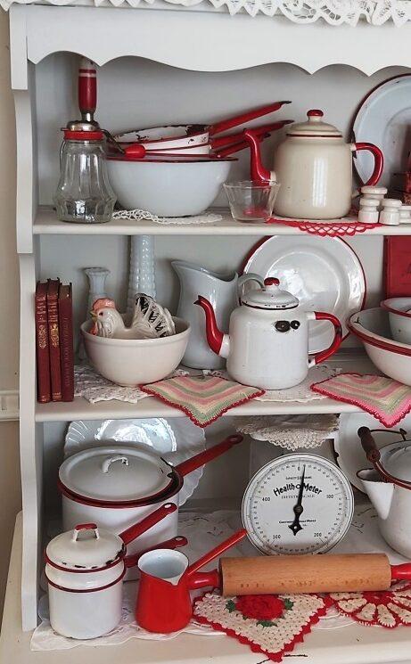 Vintage cookware​ displayed openly, showcasing⁣ personality in ⁣your‍ country kitchen