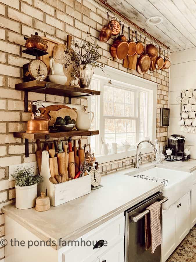 Functional storage solutions ‍keep your farmhouse kitchen organized and clutter-free