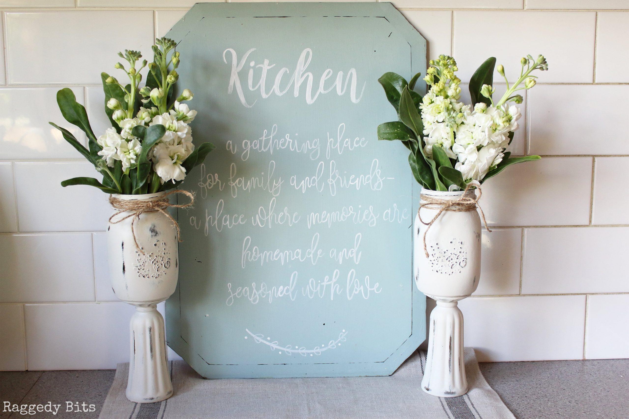 Fresh flowers ⁢in⁣ mason jars, ⁤brightening your farmhouse kitchens ⁢atmosphere