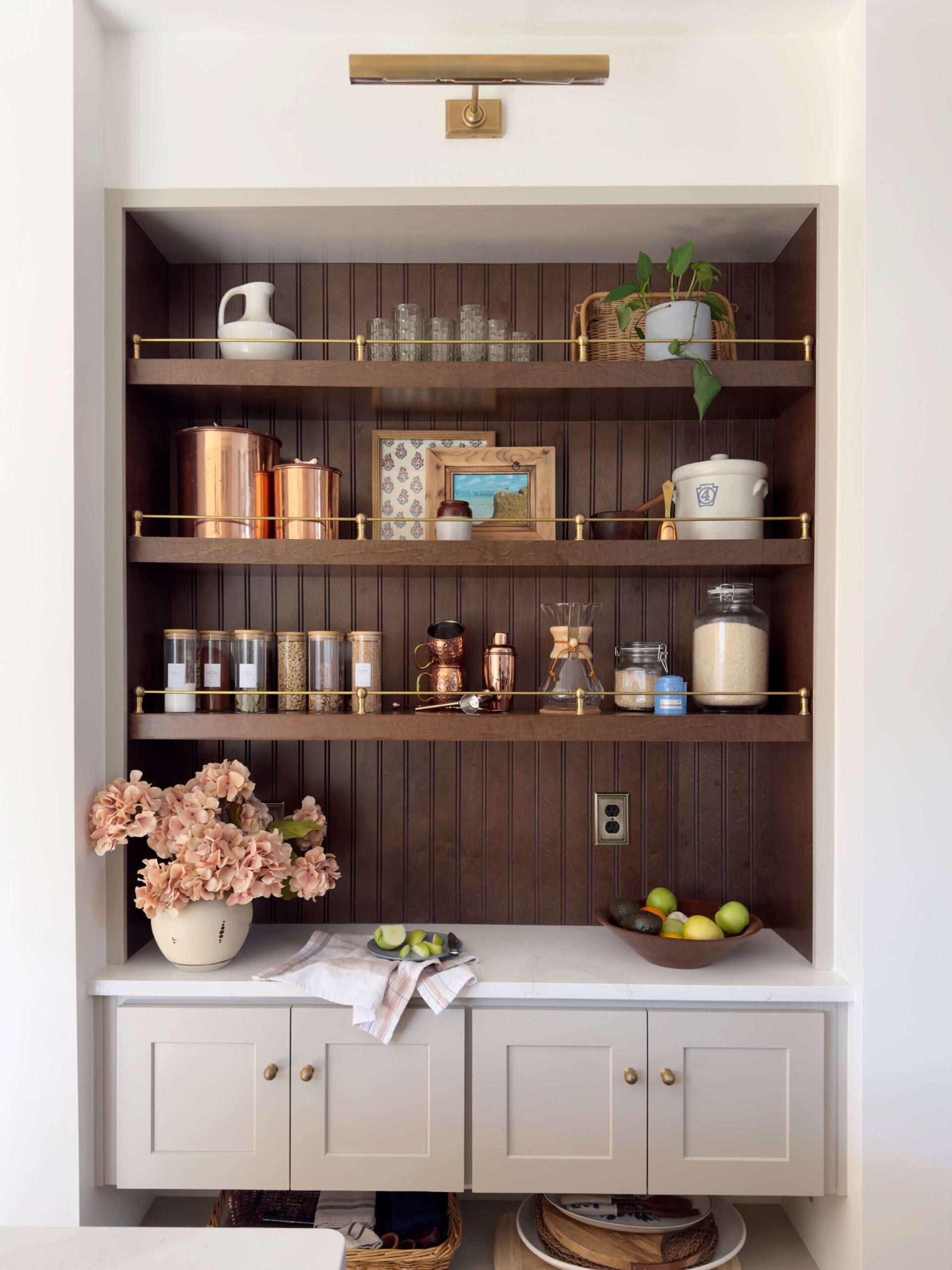 Design a built-in desk for meal planning ‍in your Under Stairs ⁤Kitchen