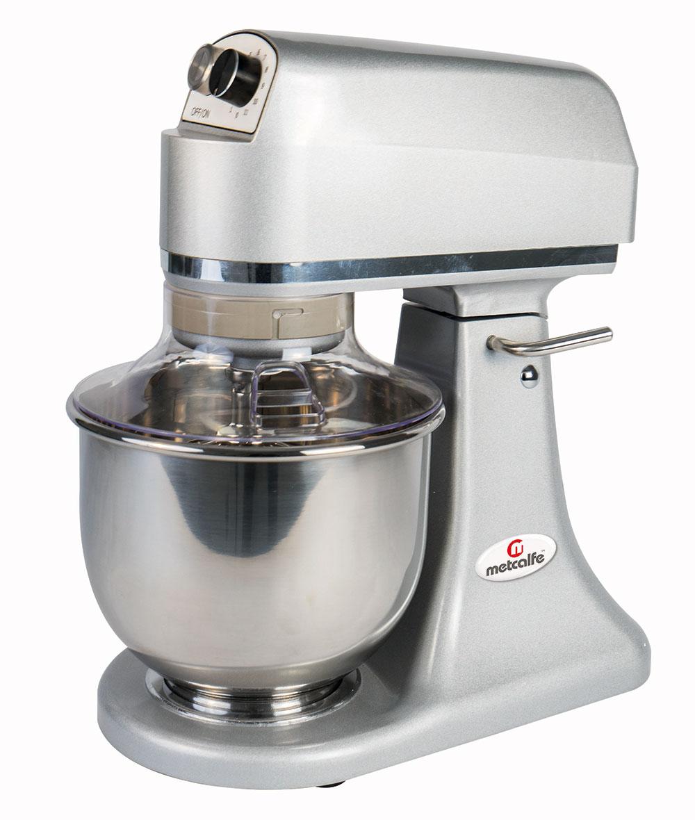 Versatile mixers speed up‌ food preparation tasks⁣ in a professional industrial kitchen