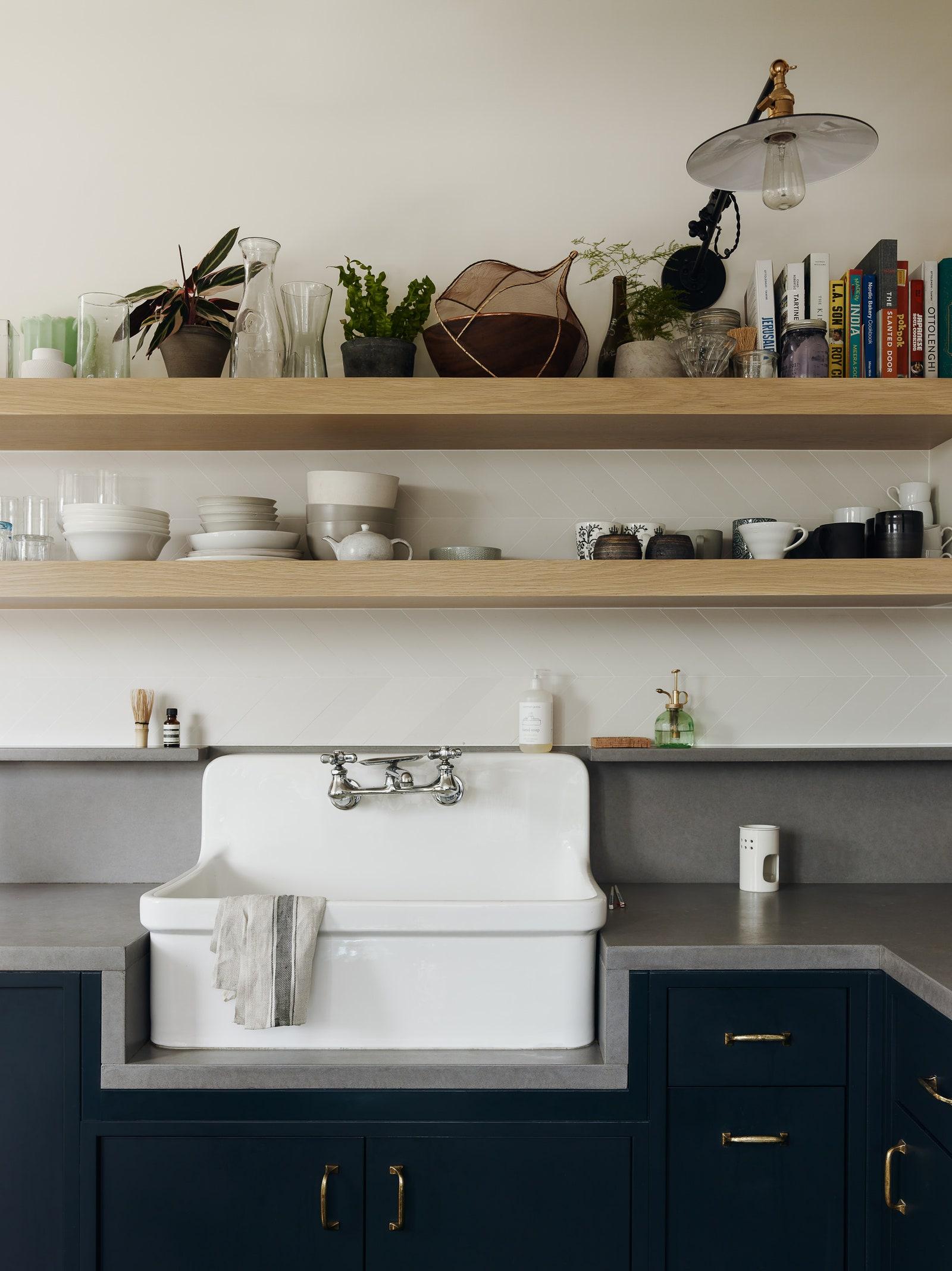 Opt for open shelving⁣ to keep essentials accessible and visually‍ appealing⁤ in ‍your‌ Galley Kitchen