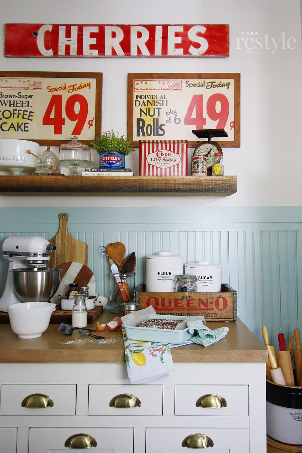 Functional workspace⁤ with a dedicated baking area in your⁤ farmhouse kitchen