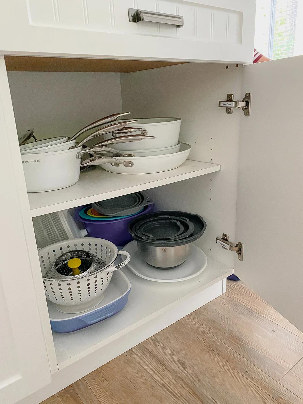 Maximize ‌cupboard space by stacking pots and⁣ pans in ‌your galley kitchen