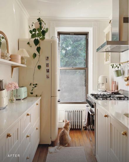 Install pull-out cabinets to maximize⁢ storage in ⁢your galley kitchen