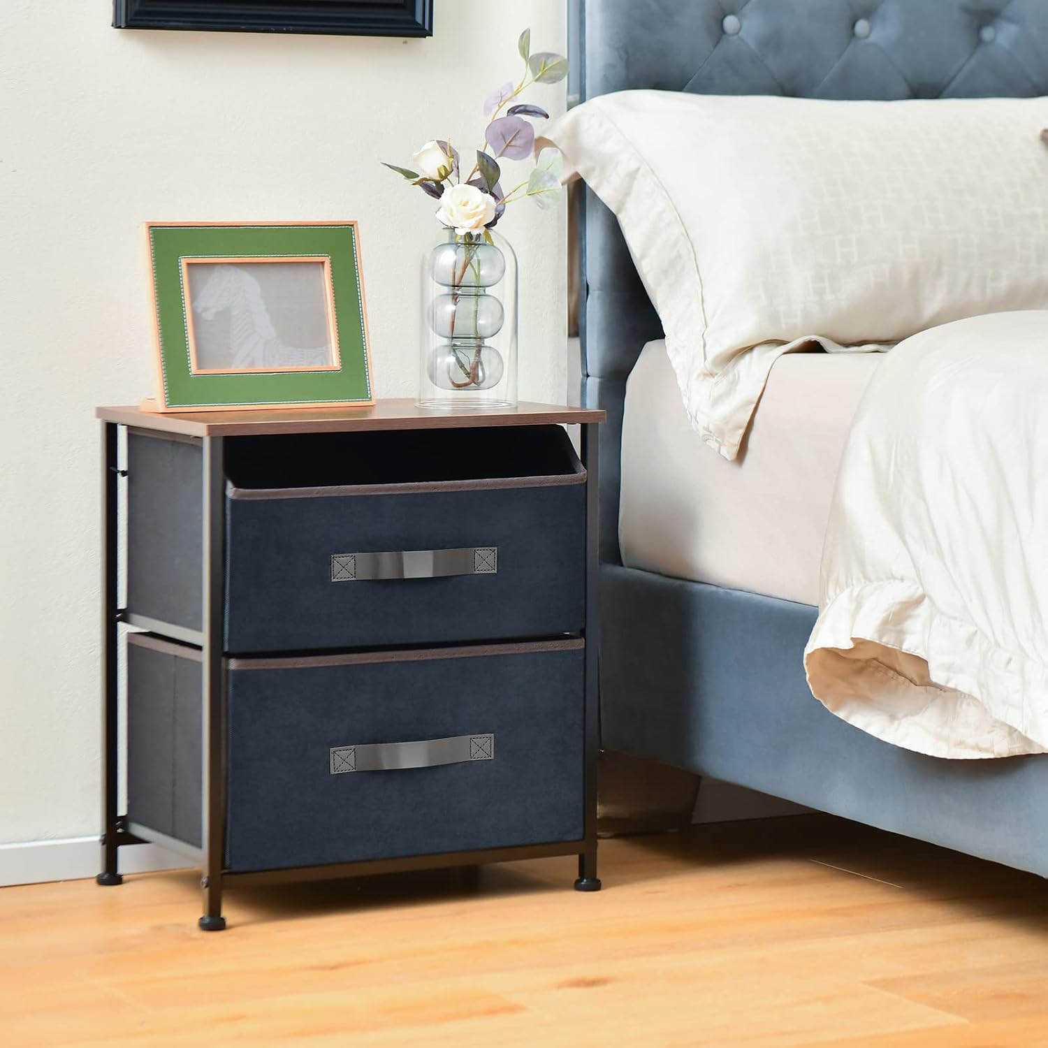 How We⁣ Organized⁢ our Bedroom with COSTWAY's 2-Drawer Nightstand