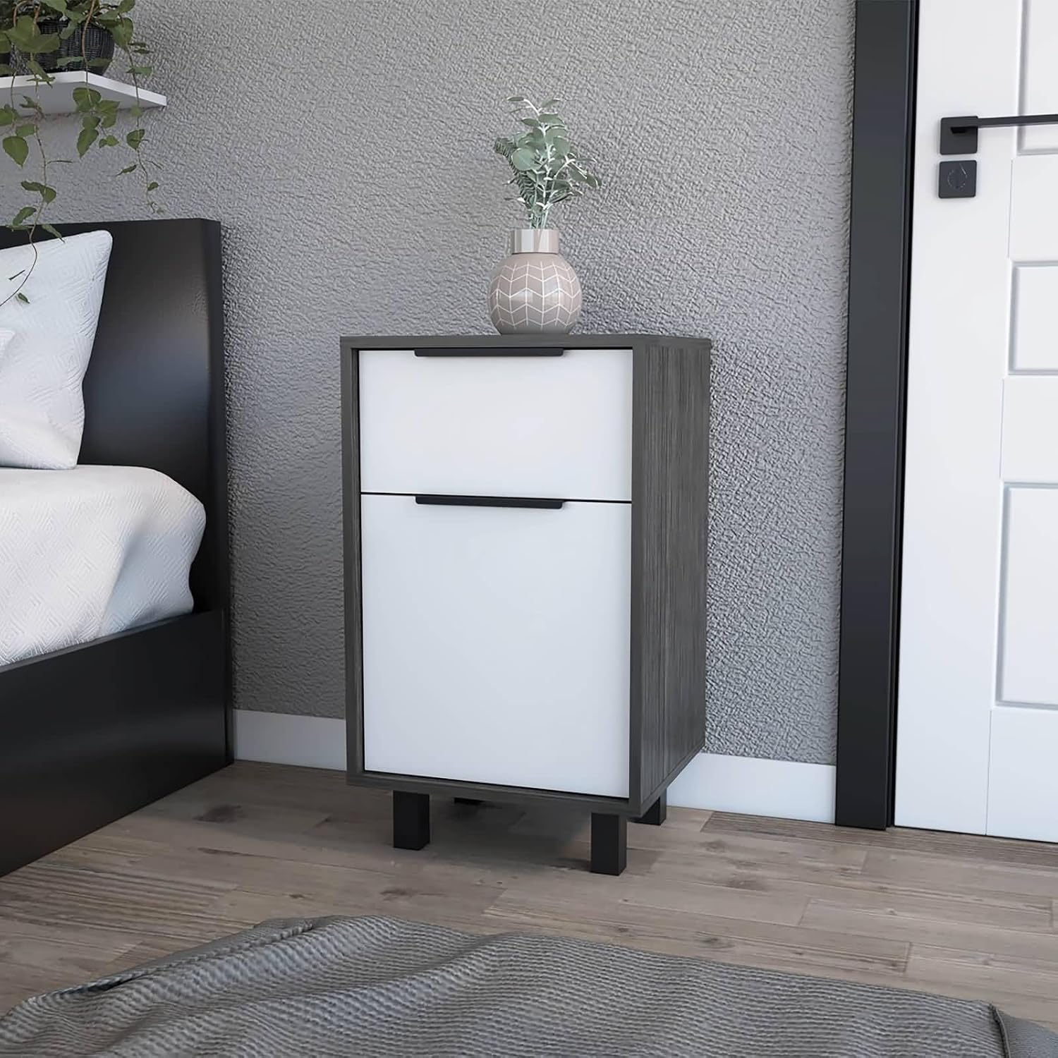How We Found ⁤the epinki Oak & White Nightstand Fits Our bedroom Style