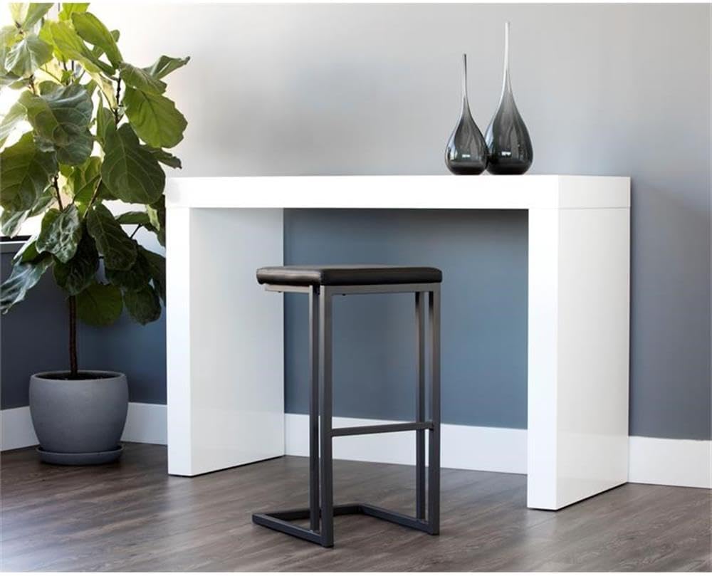 Our Take ​on the Home Square Boone 30