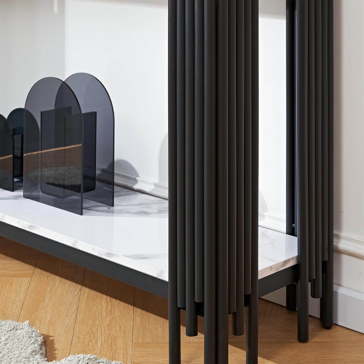 Our Take on the Modern Marble Console Table: Stylish ‍& practical