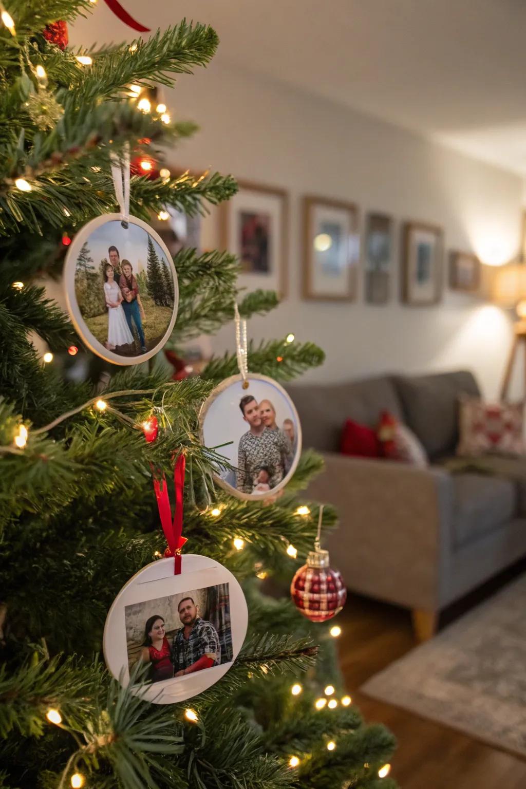 Christmas tree decorated with personalized photo ornaments