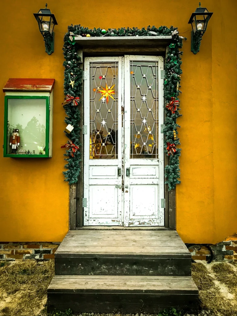 Rustic and Cozy Holiday Door
