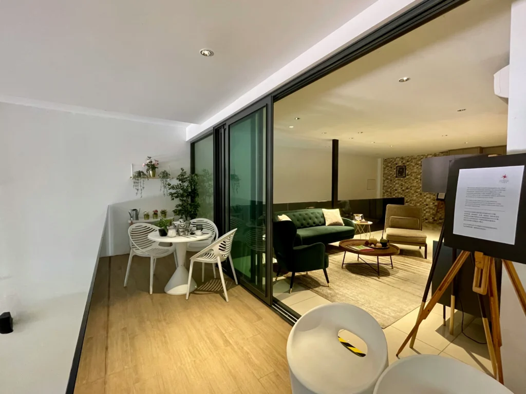 Indoor-Outdoor Living Room