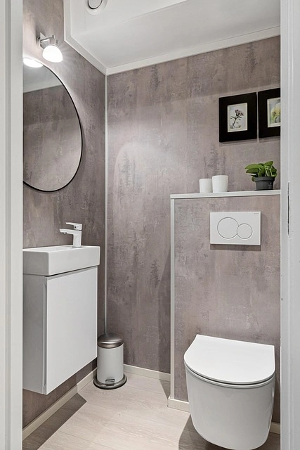 Textured Bathroom Walls